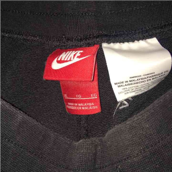 Nike Men Shorts - Picture 4 of 4