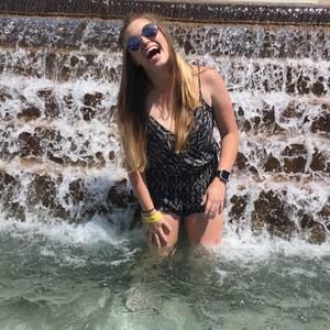 Meet your Posher, Samantha