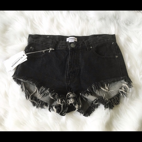 Glamorous Pants - Urban Outfitters🔸  Black Jean Shorts