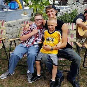 Meet your Posher, Dylan