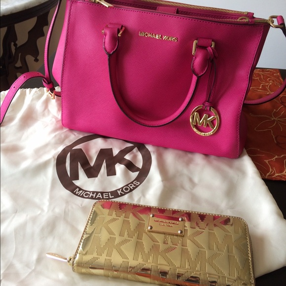 Michael Kors Purse & Wallet
