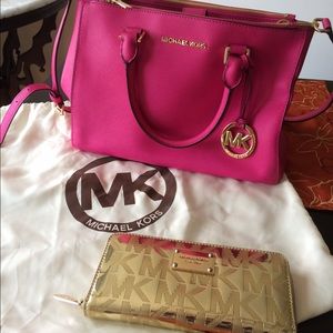 Michael Kors Purse & Wallet