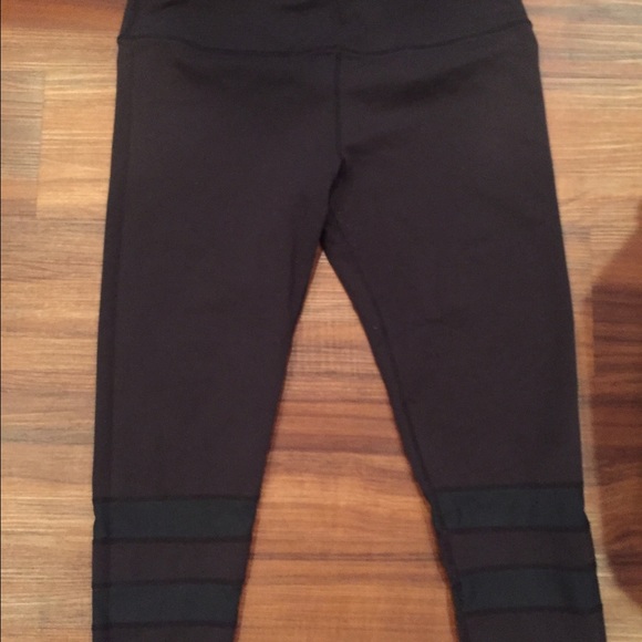 Black Glyder Capris. Size large. Great condition