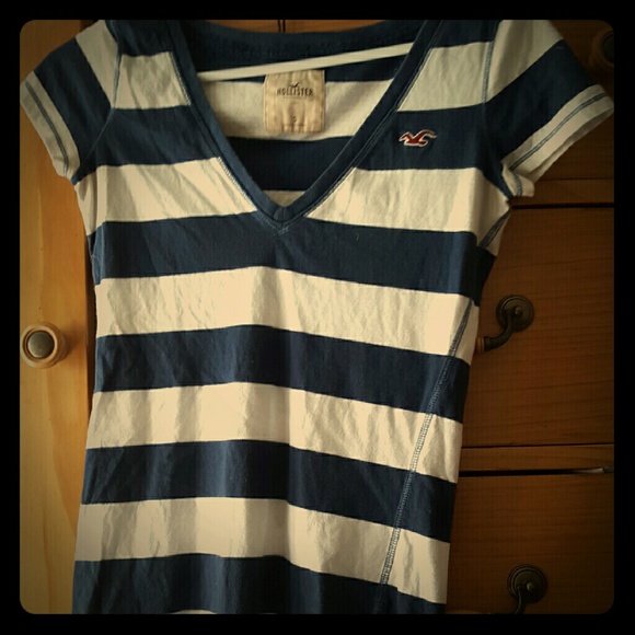 Hollister striped tee - Picture 1 of 1