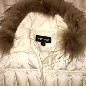 Feyem100%Goose down coat pearly White w/fur collar