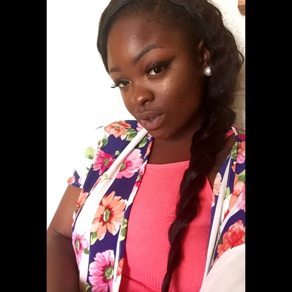 Meet your Posher, Alexis