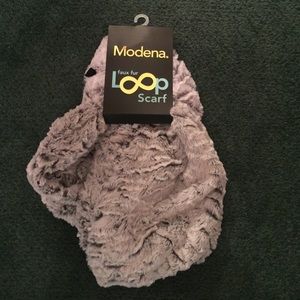 Modena faux fur loop scarf!