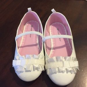Healthtex white flats