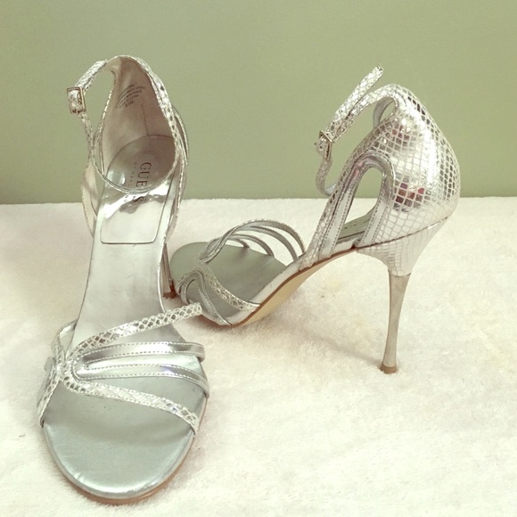 🎉SALE🎉 GUESS by Marciano silver stiletto heels