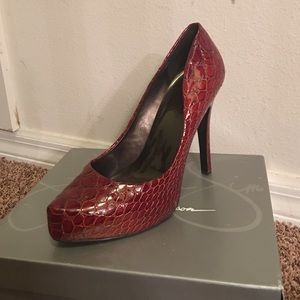 Jessica SIMPSON DeepRed Anakonda Patent Leather