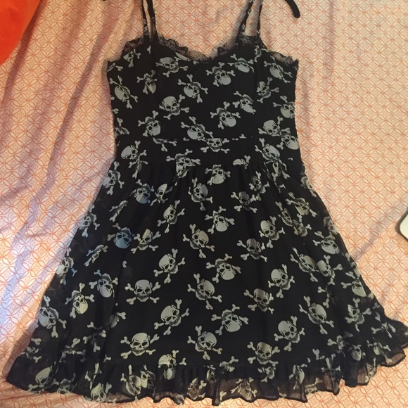 Skull dress! ☠️