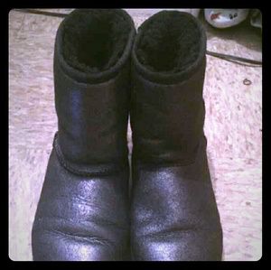 Black metallic ugg boots
