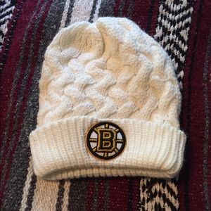 Boston Bruins cream knit hat