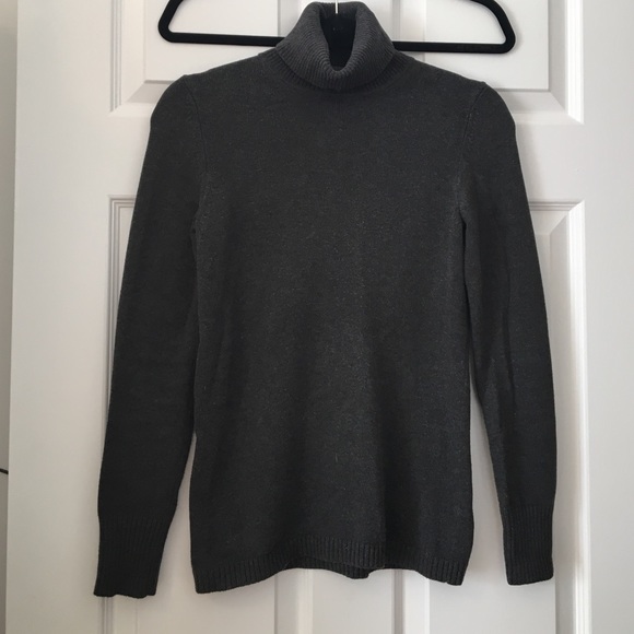 Gap Turtleneck!