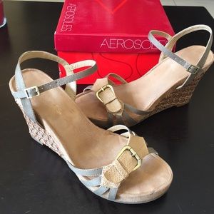 Plush Around Green Fabric AEROSOLES Wedge 4"