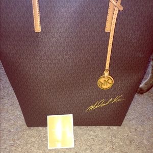 Michael Kor tote
