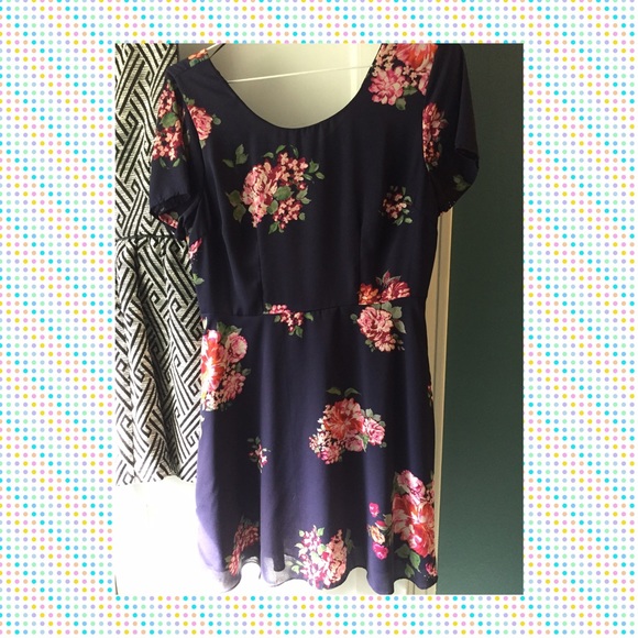 Navy floral scoop neck dress
