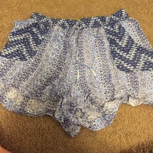 Blue patterned flowy shorts