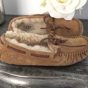 Ugg Women's Dakota Slippers