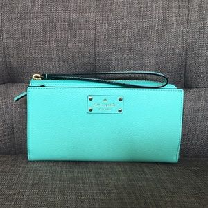 Kate Spade Wristlet Layton