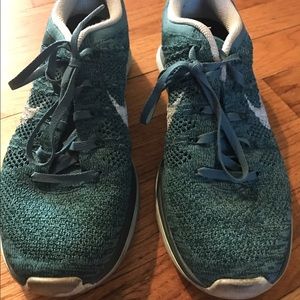 Nike Women's Mineral Teal Running Shoes