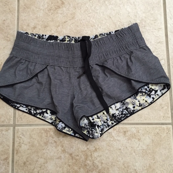Lulu lemon reversible surf shorts