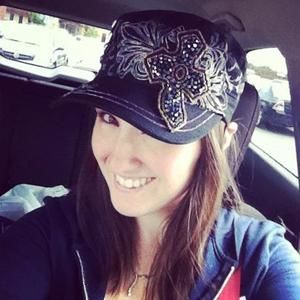 Meet your Posher, Monica