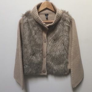 Tarnish Sweater Cape.