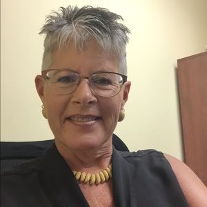 Meet your Posher, Leigh