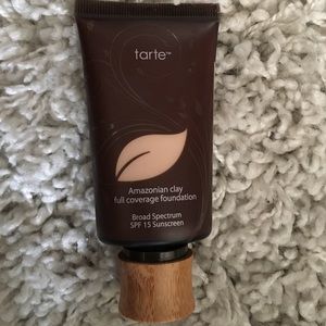 Tarte Amazonian Clay full coverage foundation