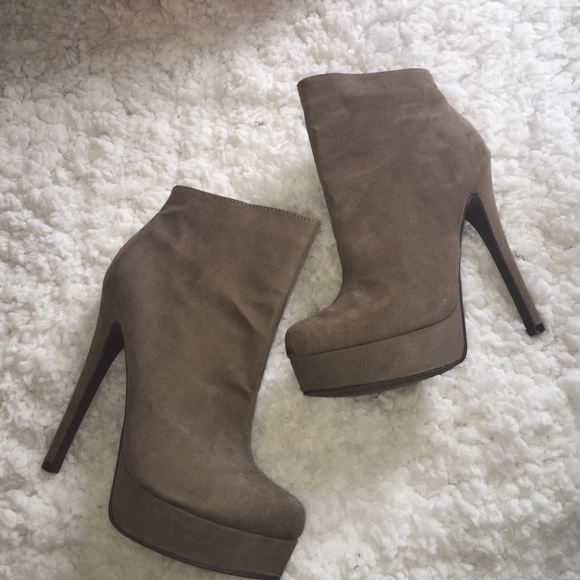 Chinese laundry Bombshell Booties