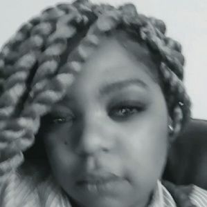 Meet your Posher, Kellie