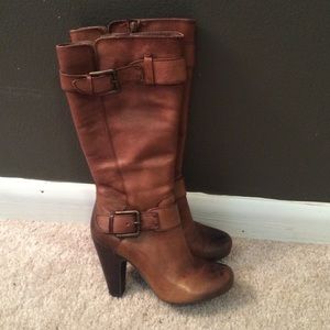 Like new arturo chiang leather heel boots