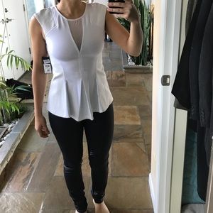 BRAND NEW GUESS shirt💕💁🏻