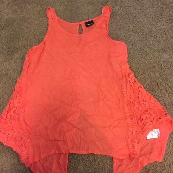Coral tank top with lace/crochet accents