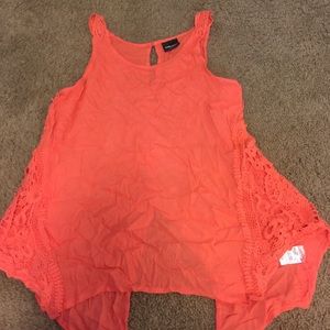 Coral tank top with lace/crochet accents