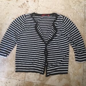 Zip up b/w striped cardigan