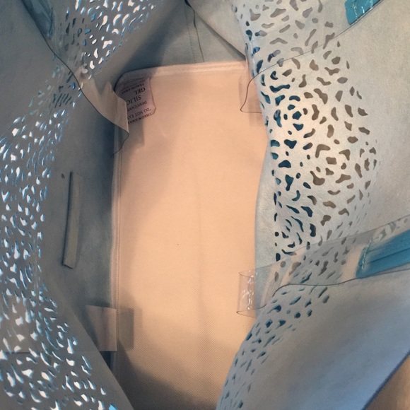 Great for the Beach! Vince Camuto Tote Bag, Blue - Picture 2 of 3