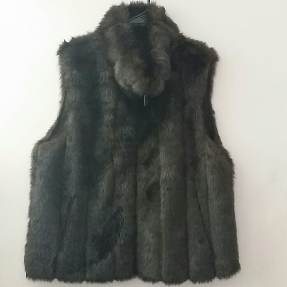 Faux Fur Vest  🔴