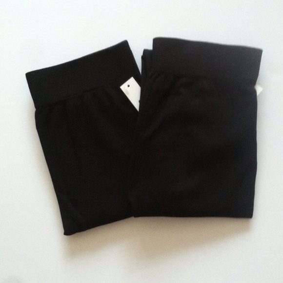 2 pack black super soft leggings in size L