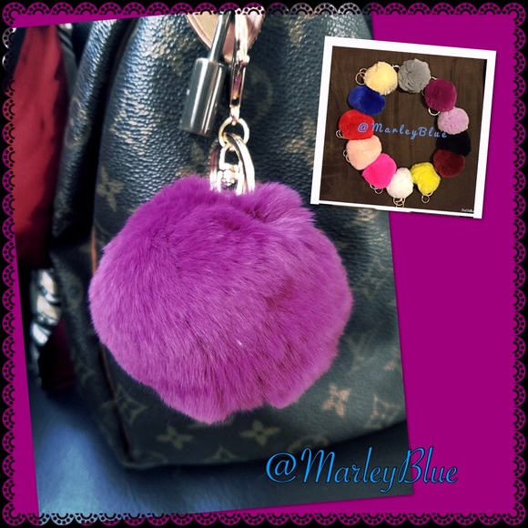 Buy2 Get 1 FREE!!⭐️ Rex Rabbit Pompom Keychain MAGENTA