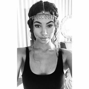 Meet your Posher, Lily