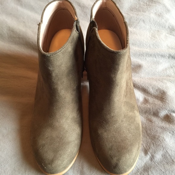 Old Navy booties