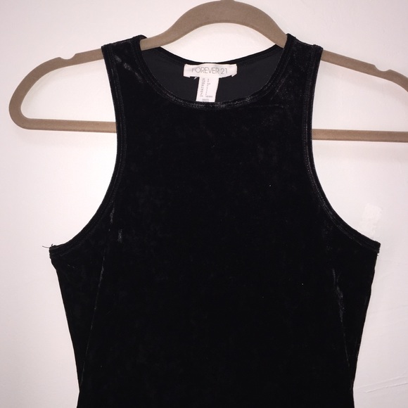 Black Velvet Body Con Halter Dress - Picture 2 of 4