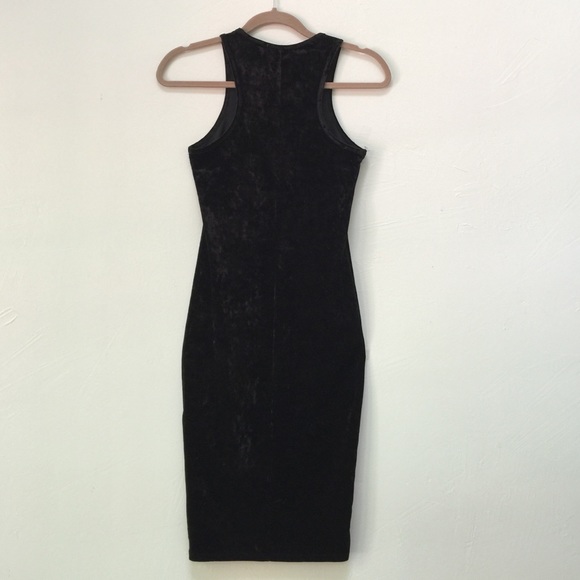 Black Velvet Body Con Halter Dress - Picture 3 of 4