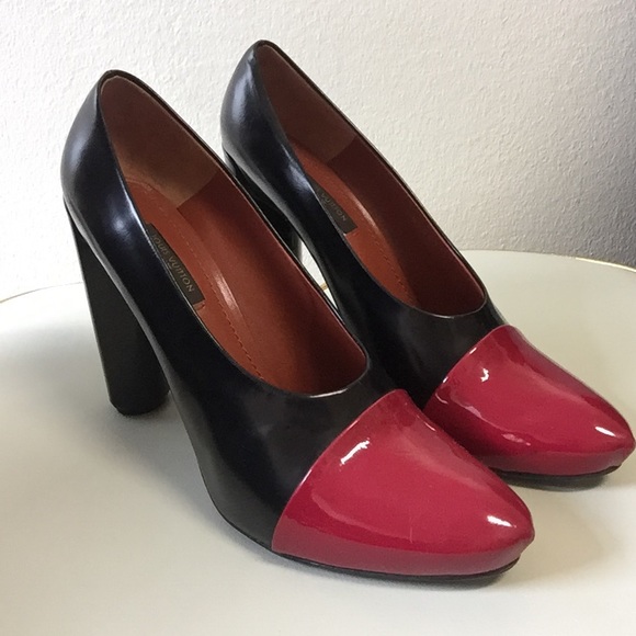 Louis Vuitton Pumps with Raspberry Toe