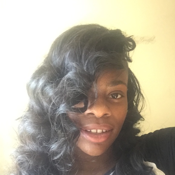 Meet your Posher Janiah D. & Kierra S. - Picture 2 of 2