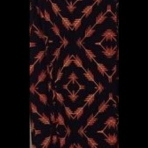 Arrows Lularoe Leggings.