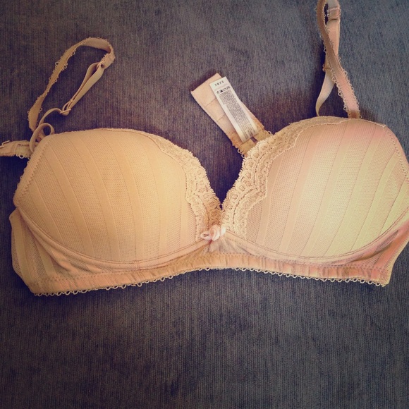 34B Wonderbra
