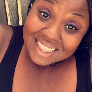 Meet your Posher, Simone